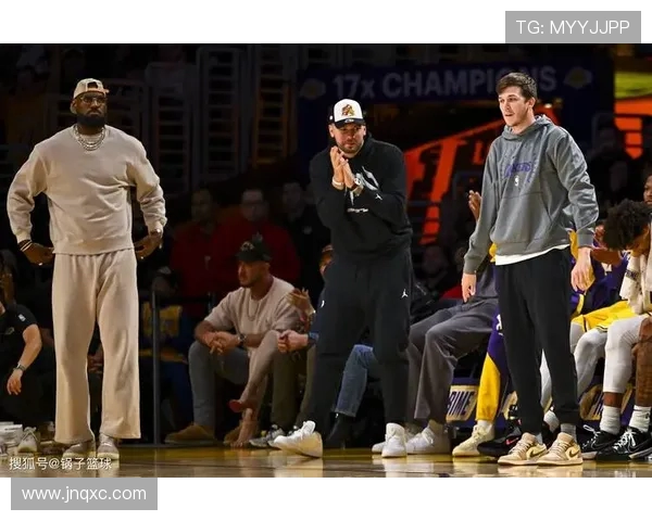 巴爷点评独行侠交易东契奇为何未能引进里夫斯令人震惊